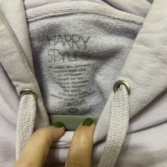 Harry Styles Merch Harrys House Lavender Love on Tour Sweatshirt Size Medium - Picture 2 of 4